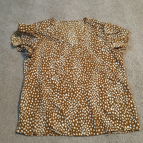 Women’s shirt bundle size large - Picture 5 of 7